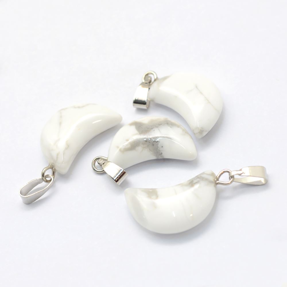 Crescent Moon Pendant, 2.4x1.4cm